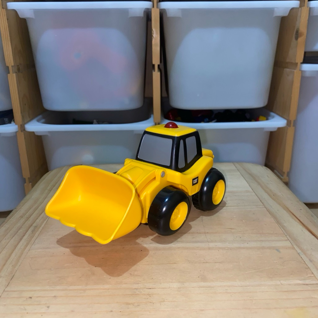 Toy State CAT Brand Front Loader Tractor - Mainan Traktor Front Loader Merek CAT dari Toy State