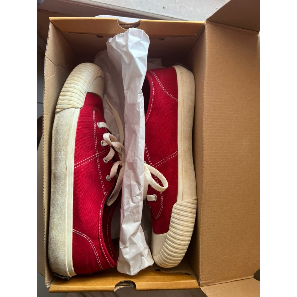 sepatu brodo vulcan low red 45