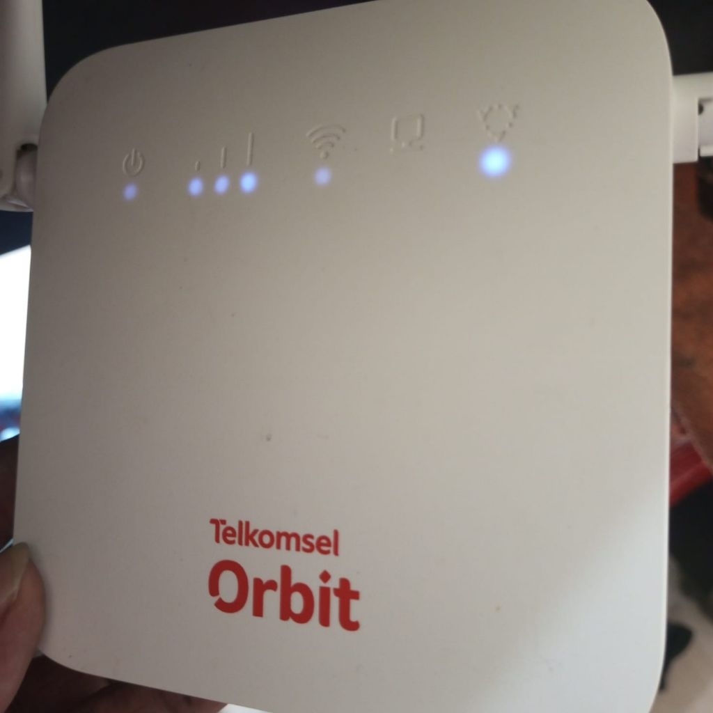 TELKOM ORBIT 4G CPE HKM0130 ROUTER (BEKAS NORMAL MULUS)