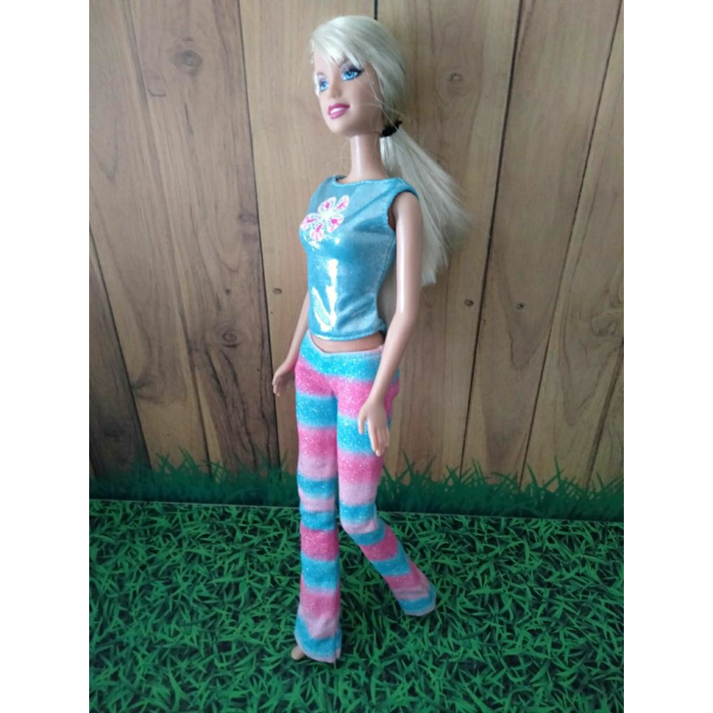 THN 1997.  Boneka BARBIE MATTEL ORIGINAL ASLI. DAPAT BONEKA, BAJU, SEPATU, TAS