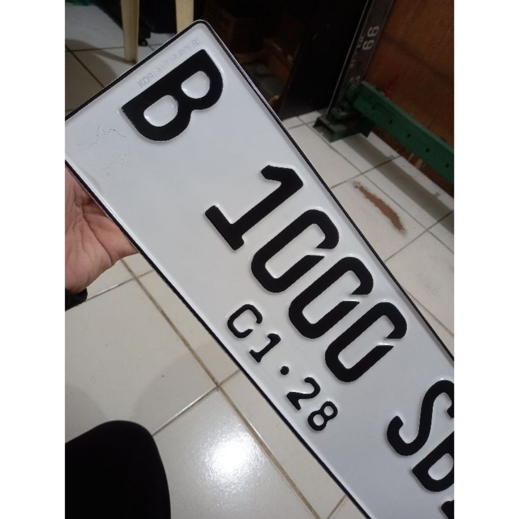 Plat Mobil Standar Hitam Putih - Font Baru, Logo ASLI, Timbul