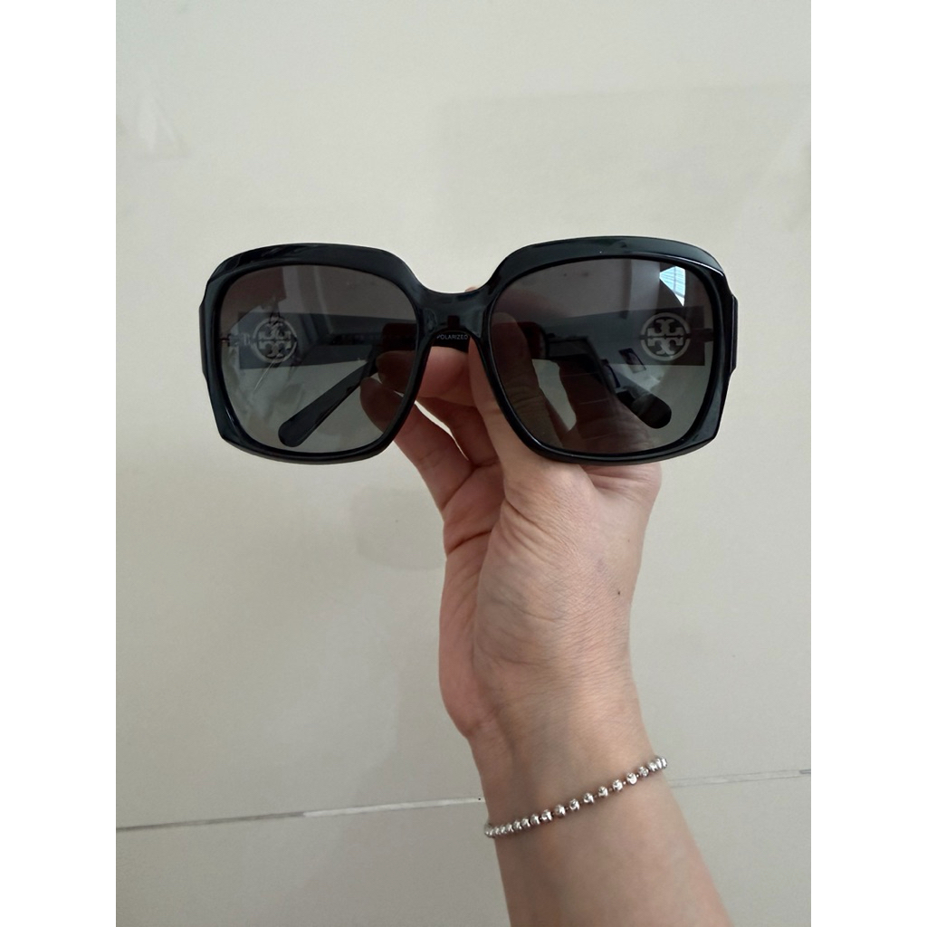 kacamata Tory Burch polarized preloved