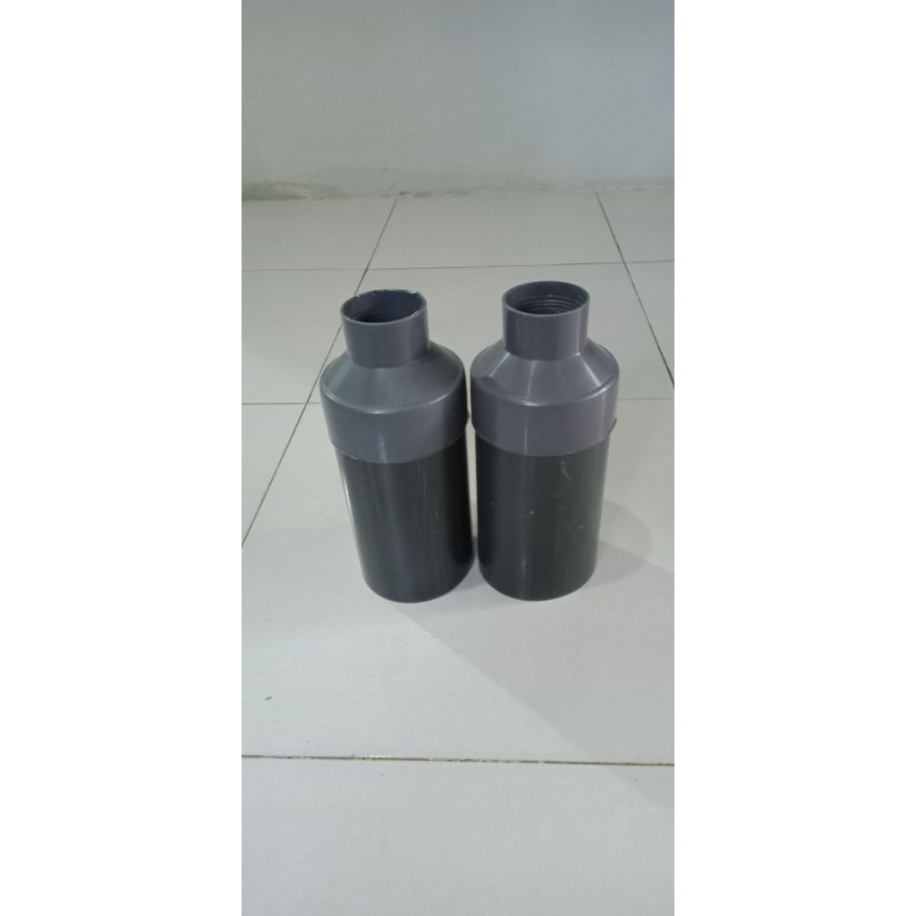 sambungan atas alat pupuk jagung,untuk paralon 2 inch diperbesar ke 4 inch penampungan pupuk jadi le