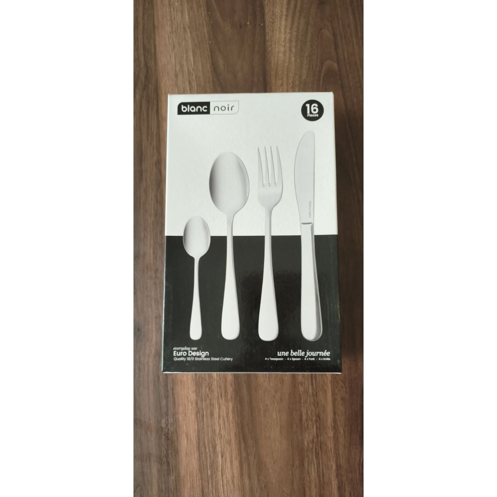 Blanc Noir 16-Piece Premium Cutlery Set