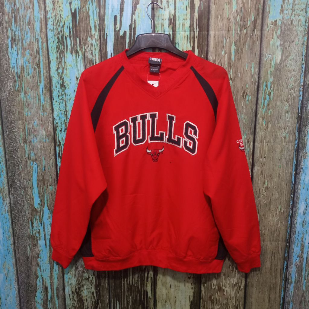 Jacket NBA CHICAGO BULLS windbreaker casual size L fit XXL ( Panjang 71cm Lebar 67cm)