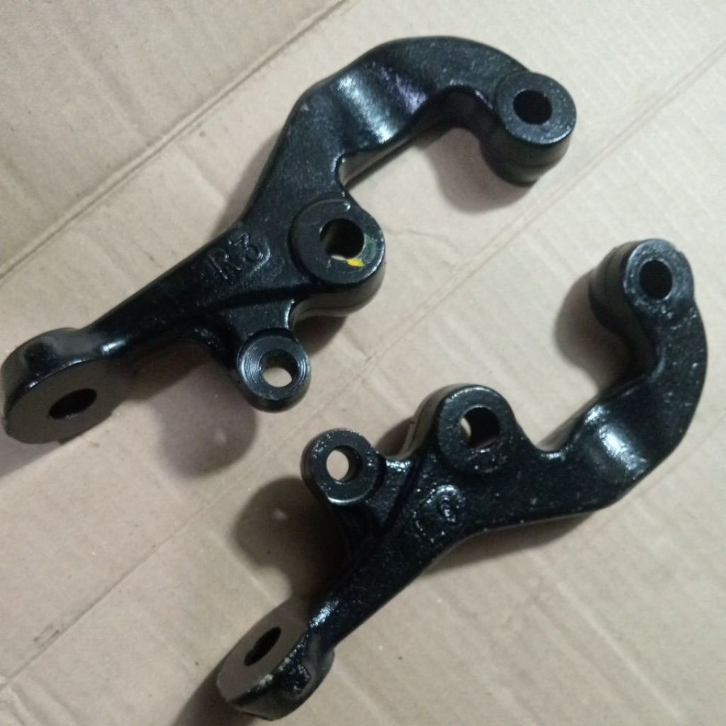 Pigmen Sterling knuckle depan Kijang grand 5K RL