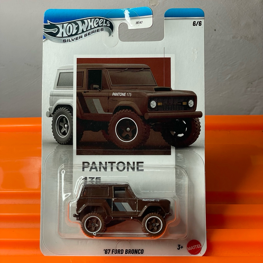 Hot Wheels '67 Ford Bronco Pantone 135 Series Mix 2 case 2026 diecast mobil balap mainan