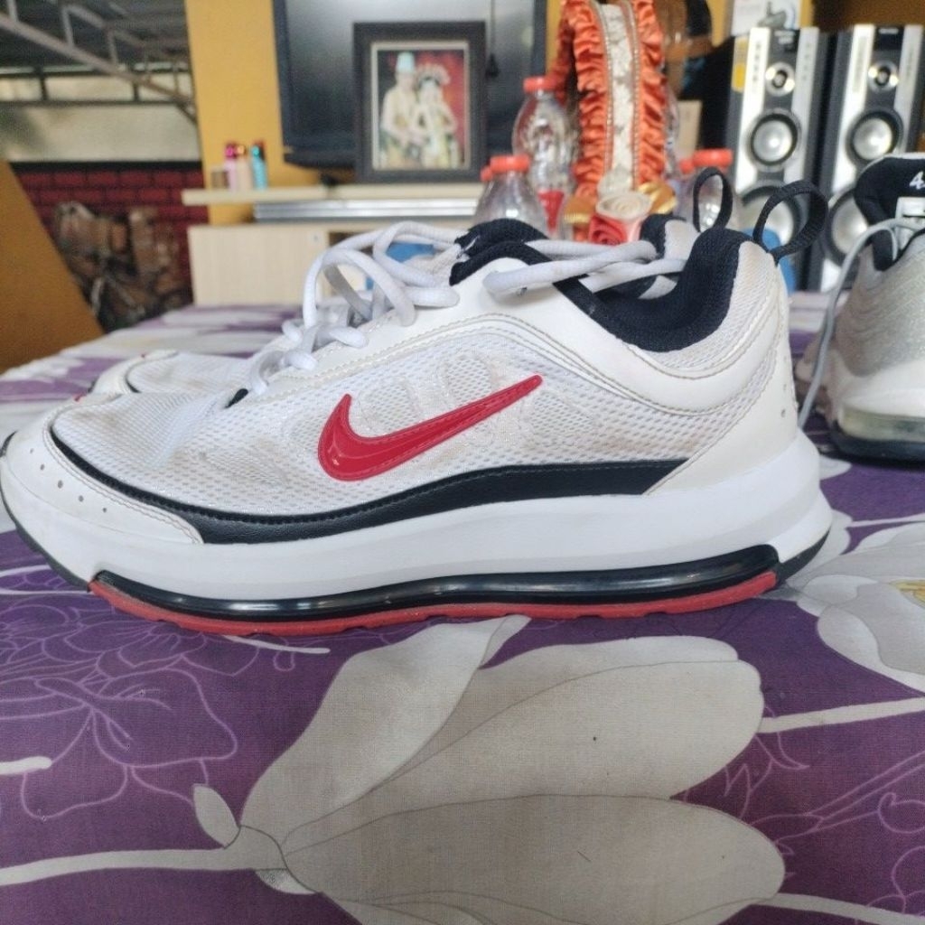 Sepatu second original Nike 42/26.5