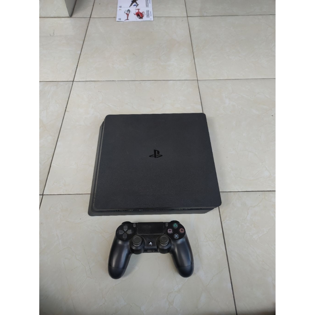 PS4 Slim Hen 1TB