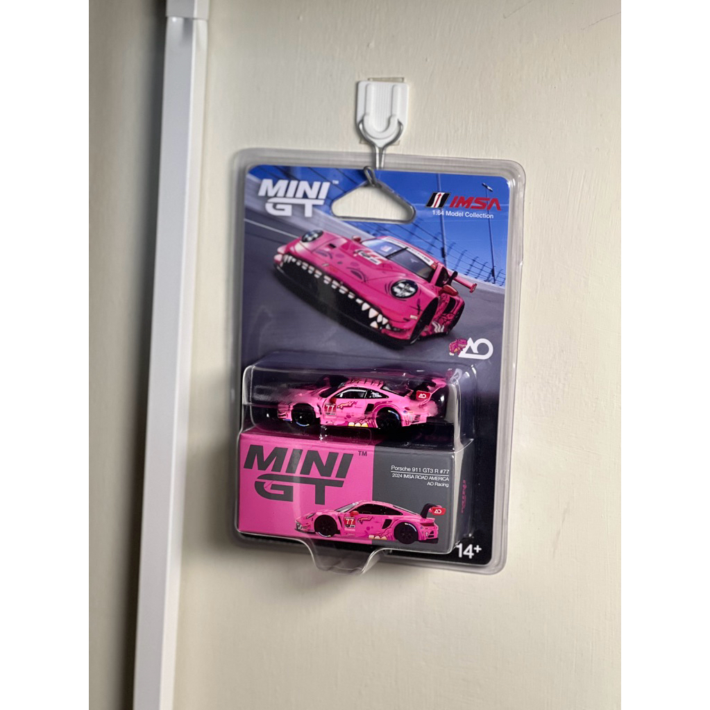 Mini Gt Porsche 911 gt3 rs Roxy Pink Blister #77