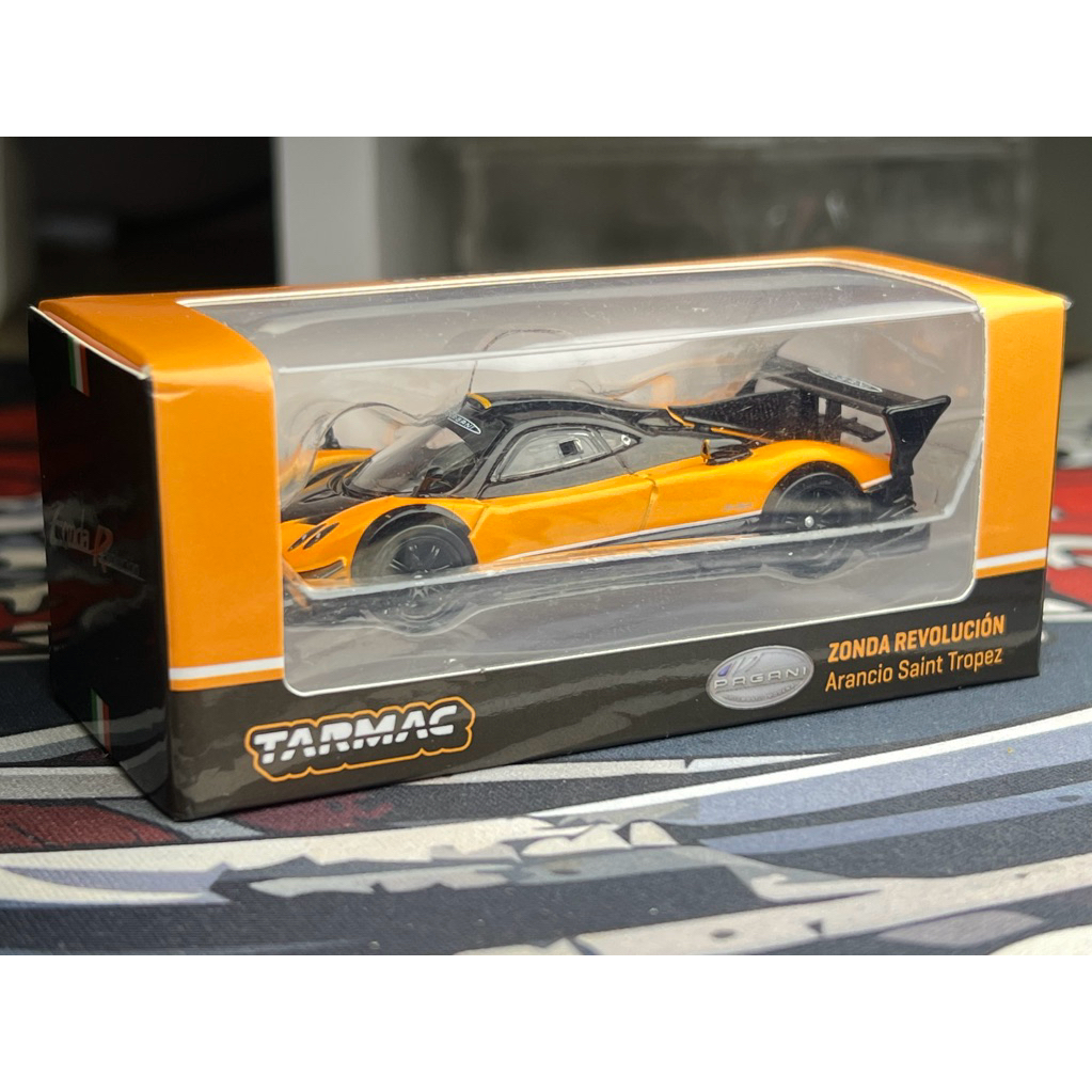 Tarmac Pagani zonda revolution orange