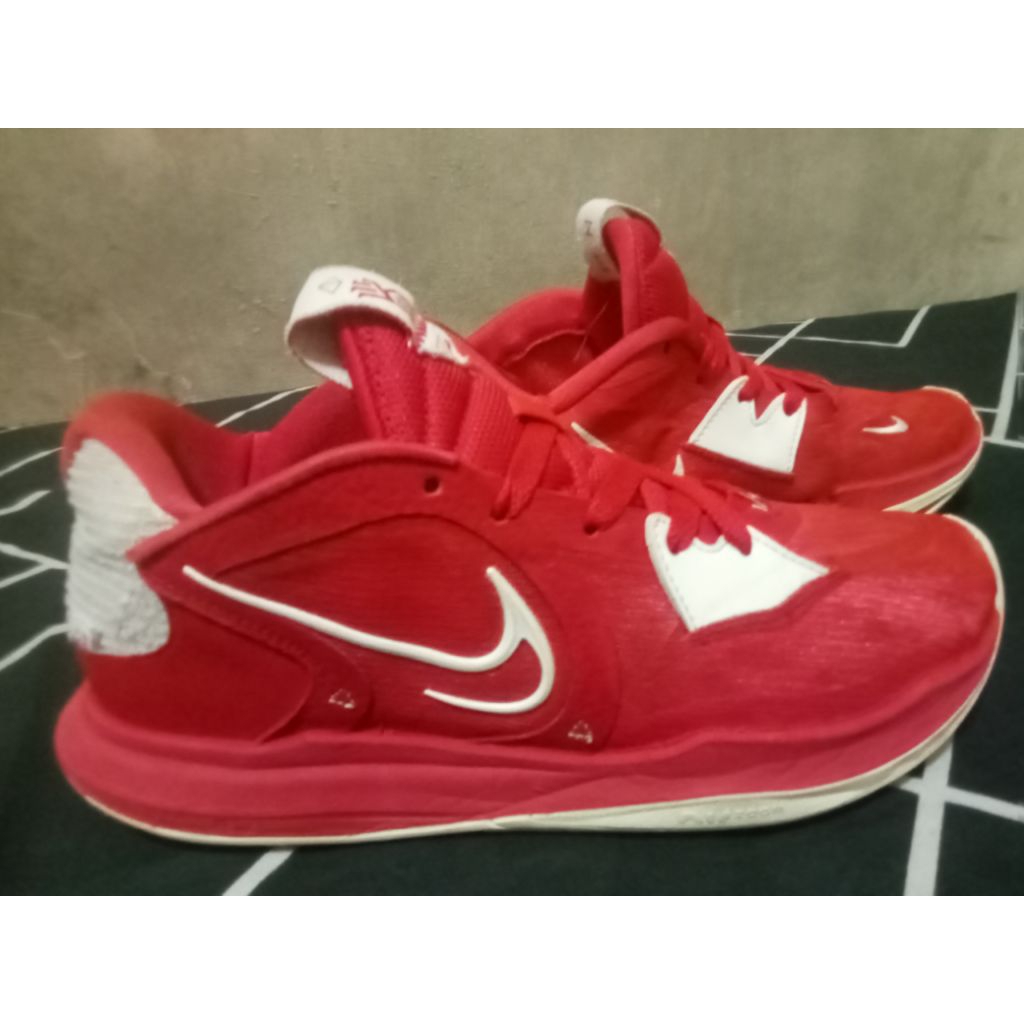 Nike Kyrie Low 5 'Red'