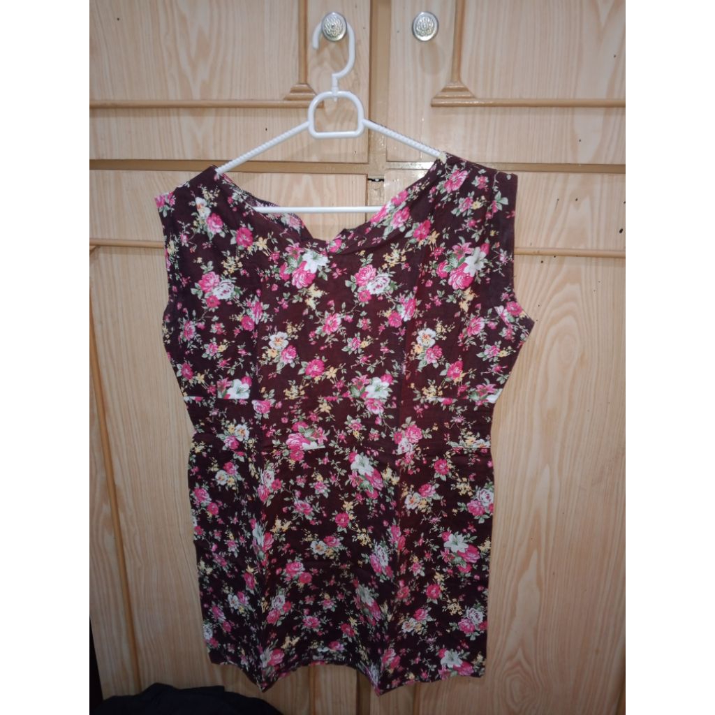 GAUN PENDEK MOTIF CANTIK WARNA COKLAT TUA