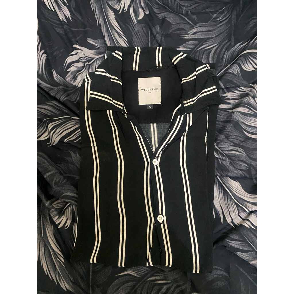 PRELOVED KEMEJA PRIA GARIS | KEMEJA WILDTIME & co