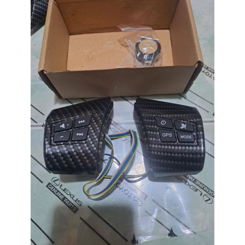 Tombol audio setir mobil non modul Agya Ayla Xenia motif karbon wtp