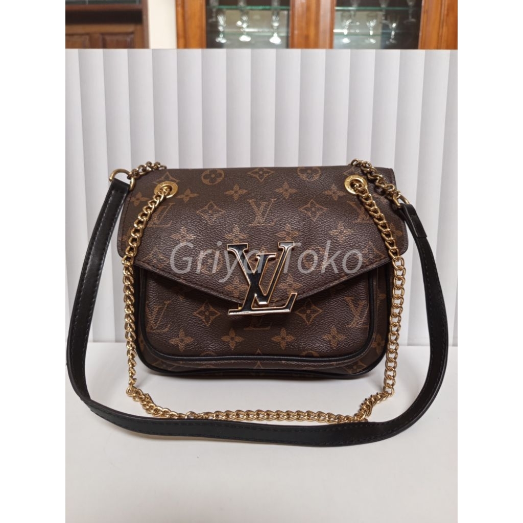 Shoulder Bag LV Coklat