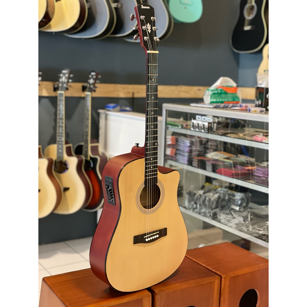 Gitar Akustik Elektrik ibanez Natural