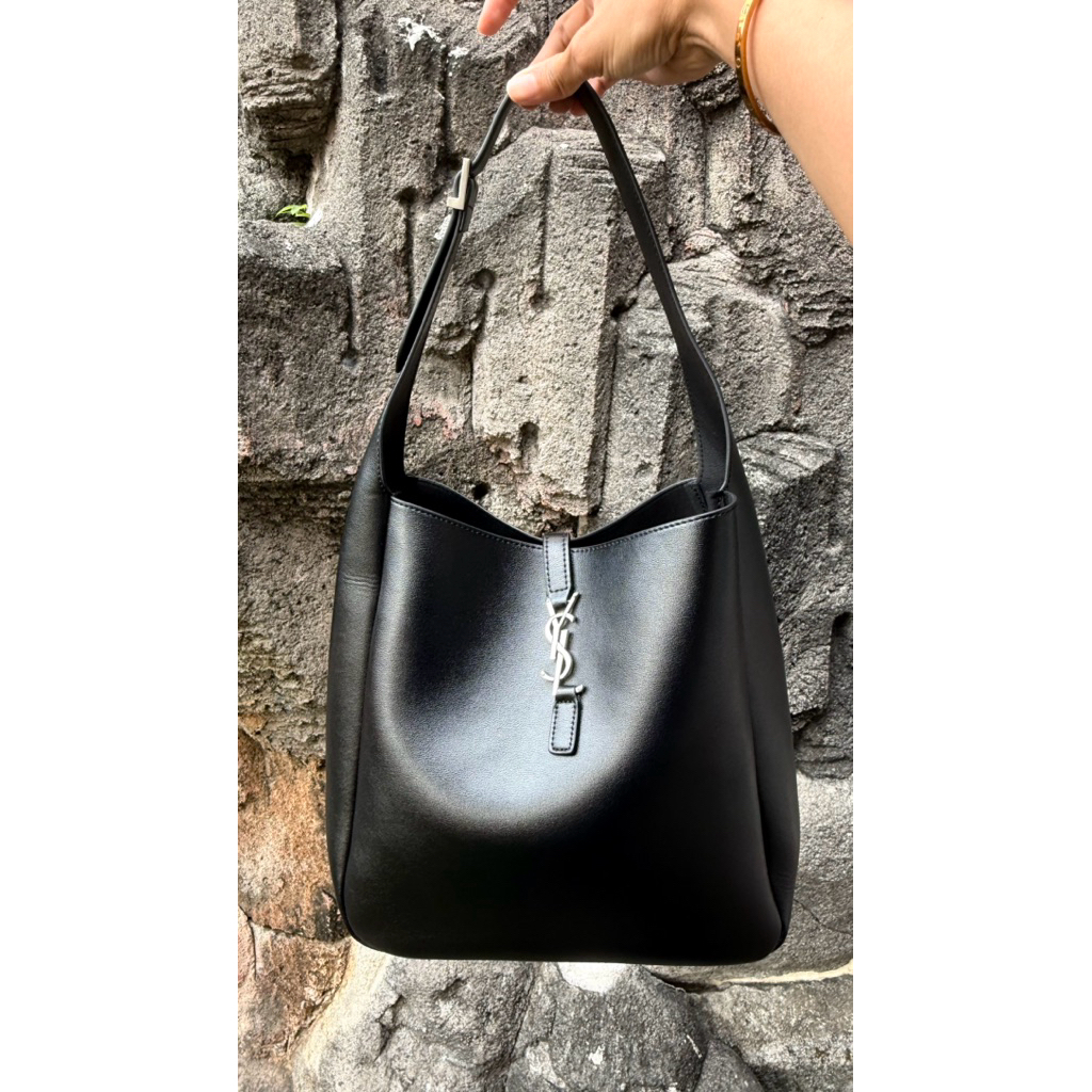 Yeslong Le 5 A7 Hobo Large Black SHW - Preloved