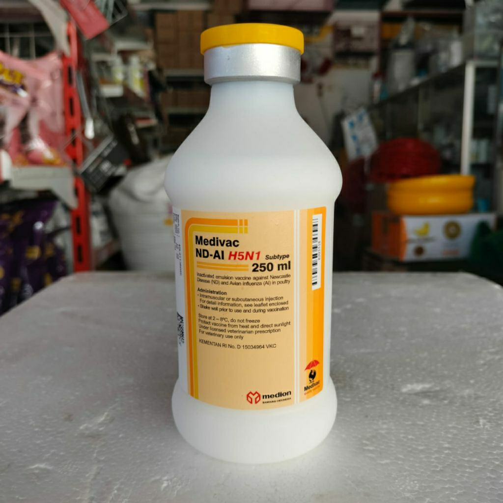 MEDIVAC Vaksin ND AI 250ml Mencegah Flu Burung Tetelo Infeksi Saluran Pernapasan Ayam
