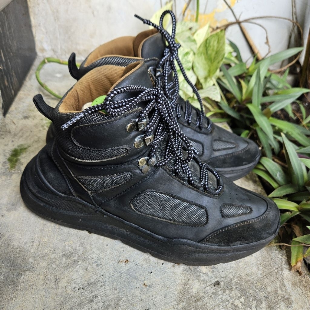 sepatu sneakers second otiv size 45(29cm)