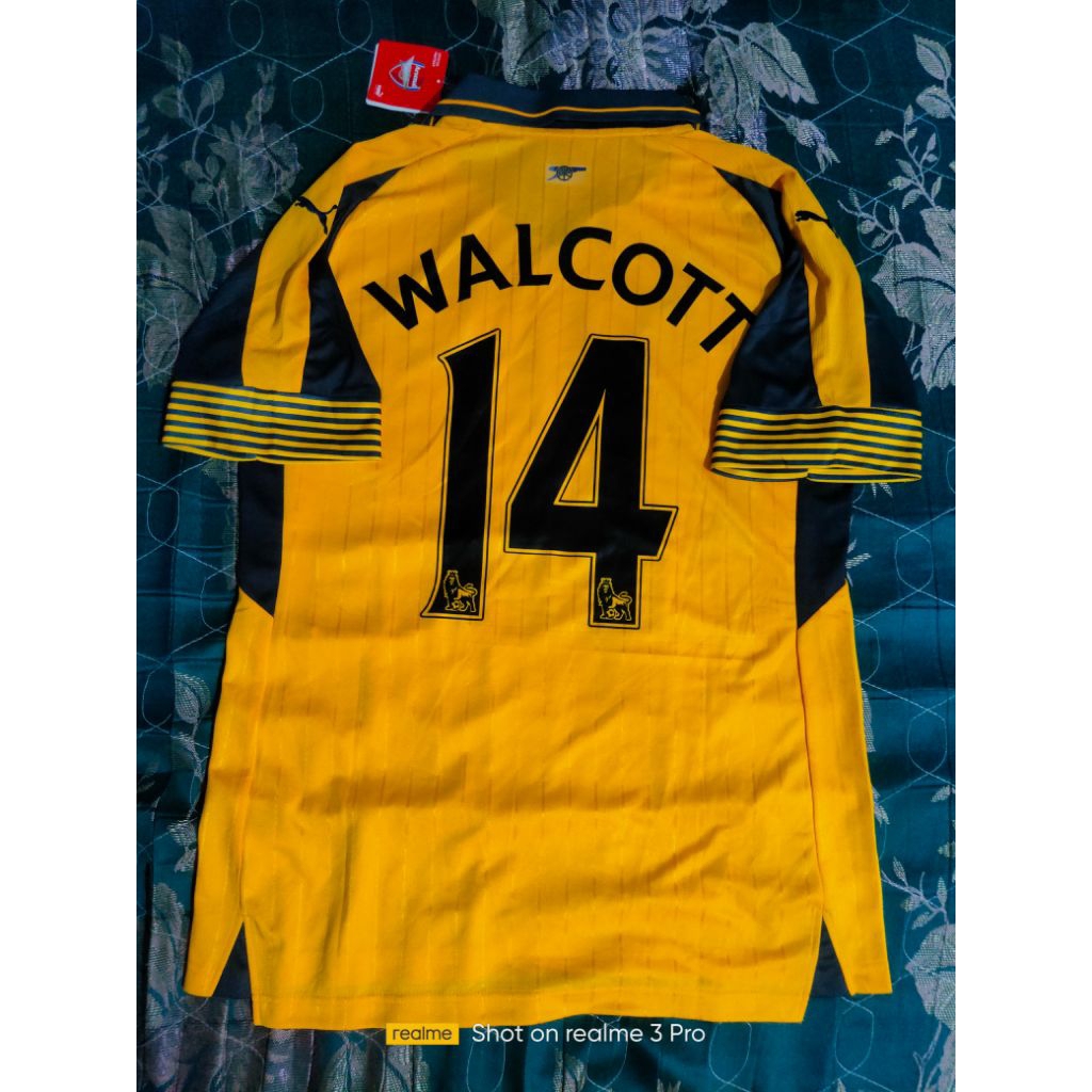 Arsenal 2016 away