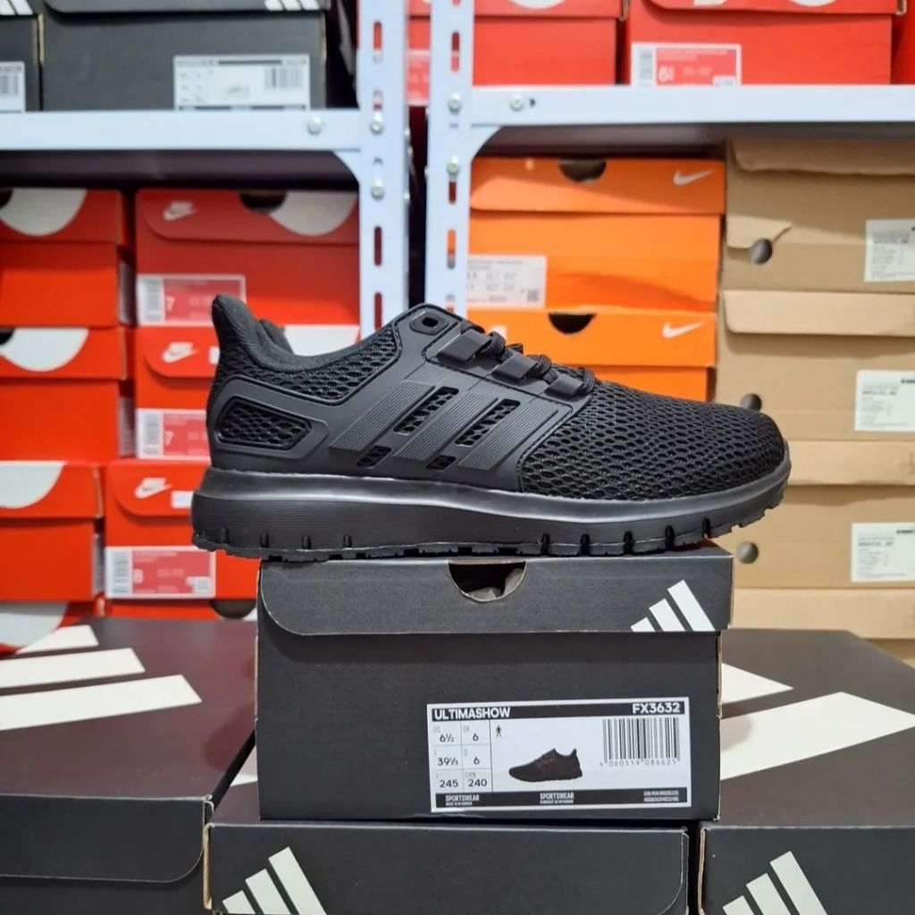 Sepatu Lari Adidas Ultimashow Hitam Pria Original - Ringan
