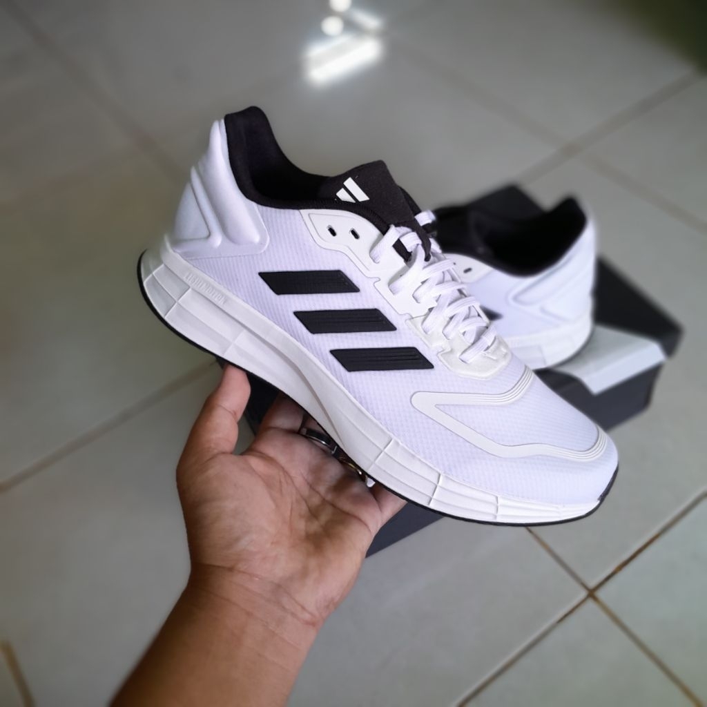 Sepatu Lari Adidas Duramo 10 Putih Pria Original