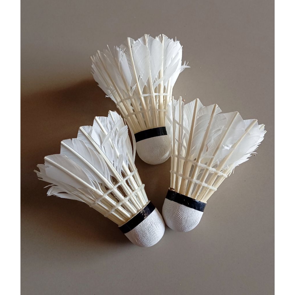 Shuttlecock Badminton Bekas (isi 12 pcs)