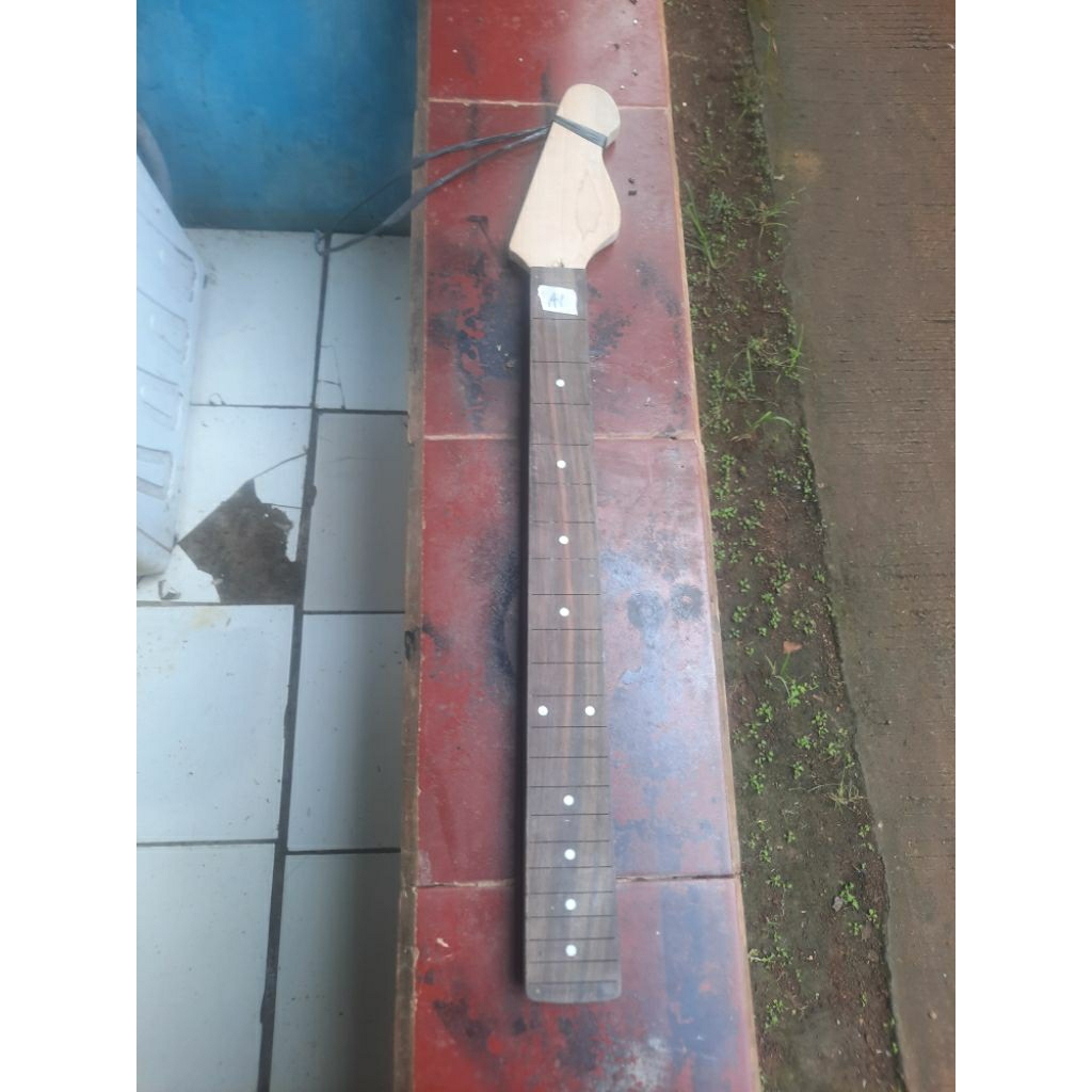 neck gitar stratocaster 6 string