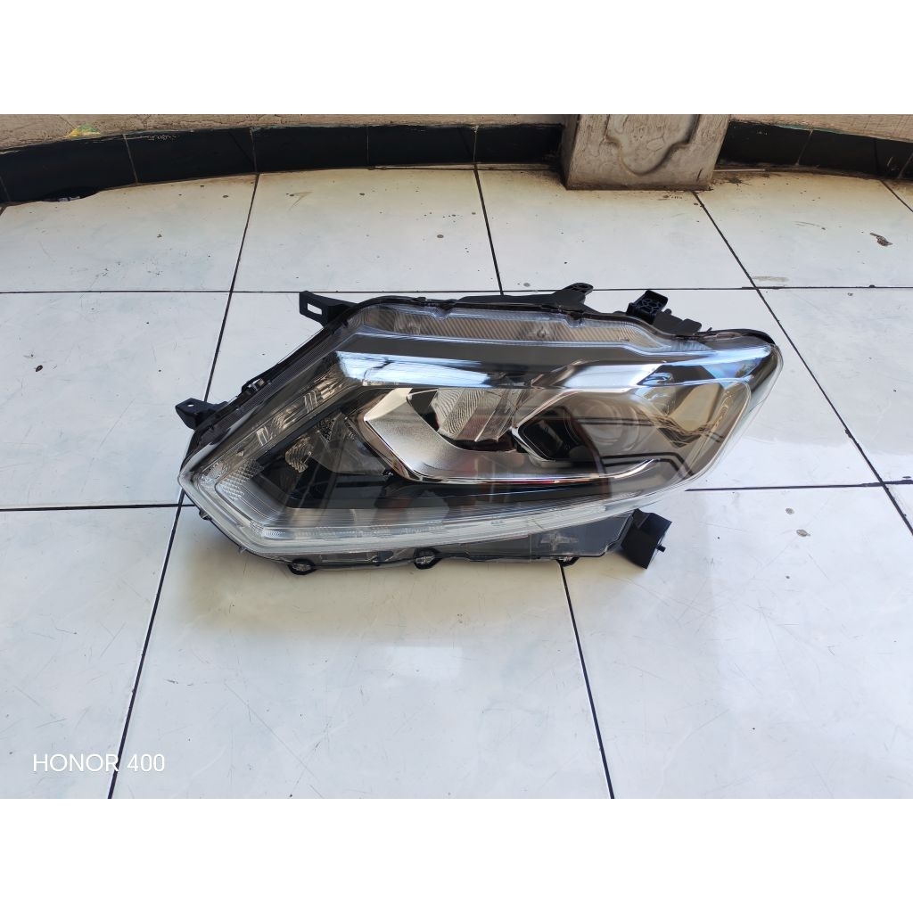 headlamp lampu depan nissan xtrail t32