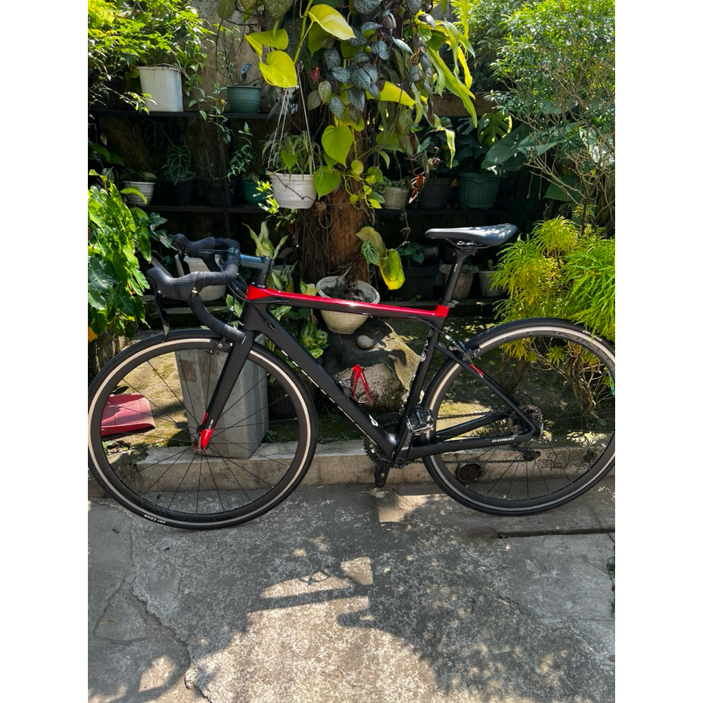 ROAD BIKE ELEMENT NERONE