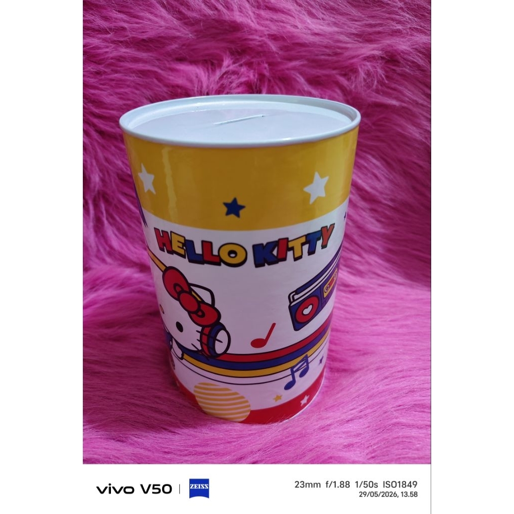 celengan hello kitty