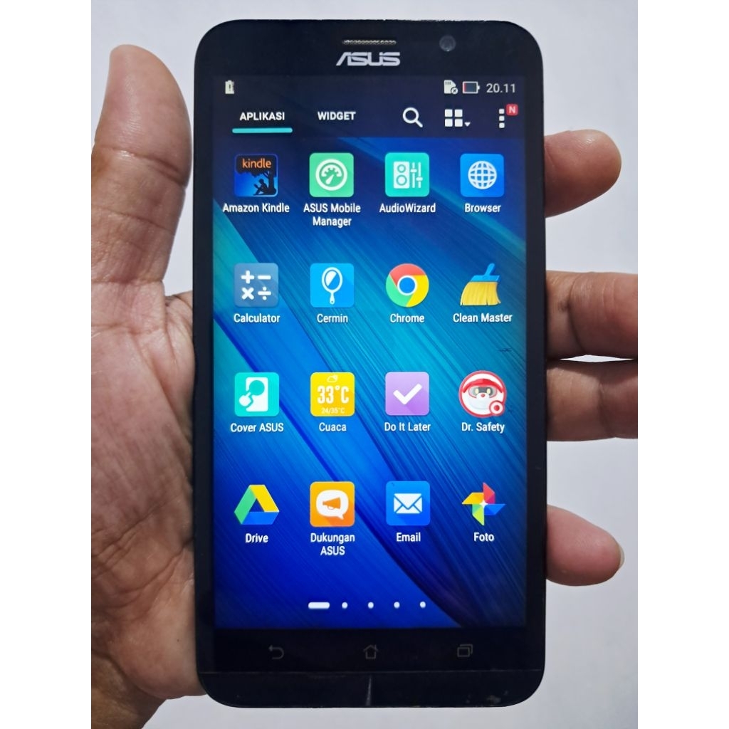 Asus Zenfone 2 Z00AD NFC Ram 4/32 4G ( Minus tompel hitam, sentuh normal )