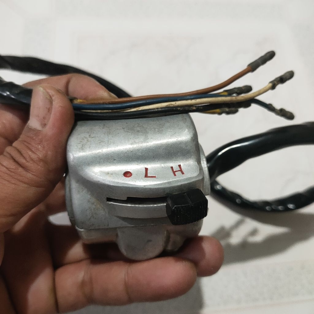 HOLDER SAKLAR KANAN HONDA CL 90 CT70 CL90 CT 70 NOS ORIGINAL ORISINIL ASLI 35250-053-020