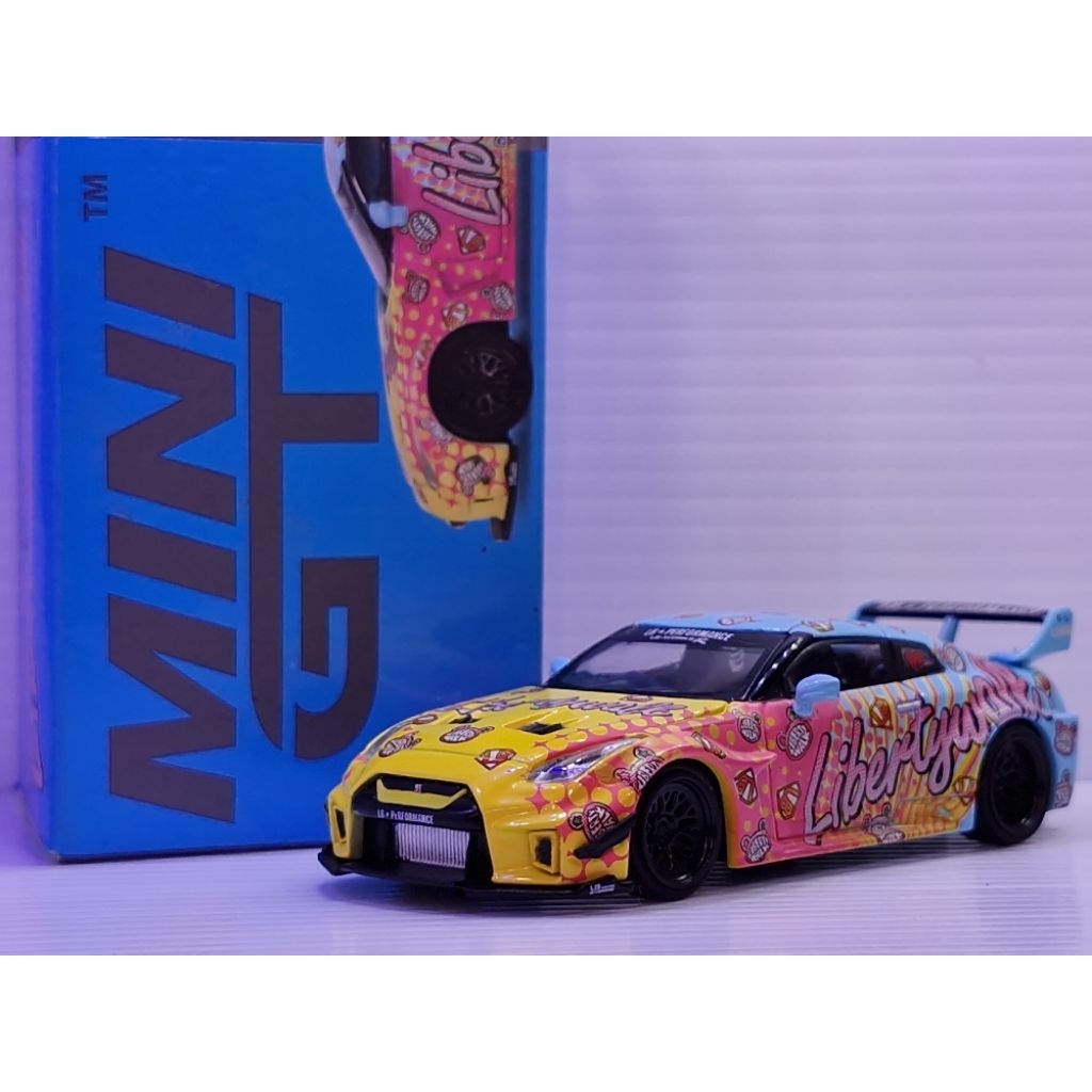 Mini GT R35/R-35 Kuma