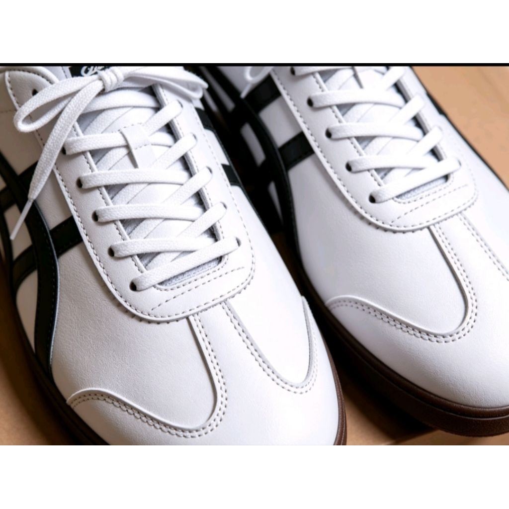 Sepatu Onitsuka Tiger Tokuten hitam putih dengan Desain Unisex dan Nyaman Dipakai