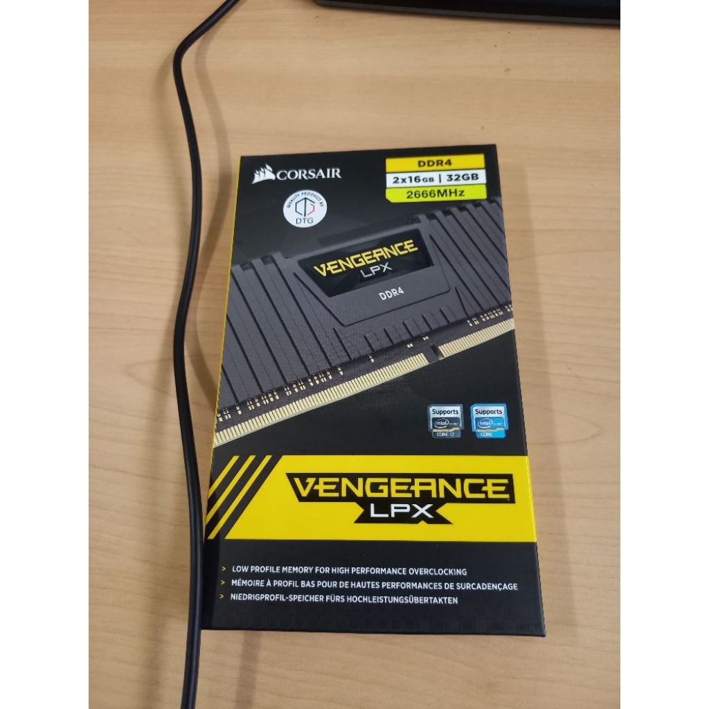 Corsair Vegenance 32 GB 2x16 2666