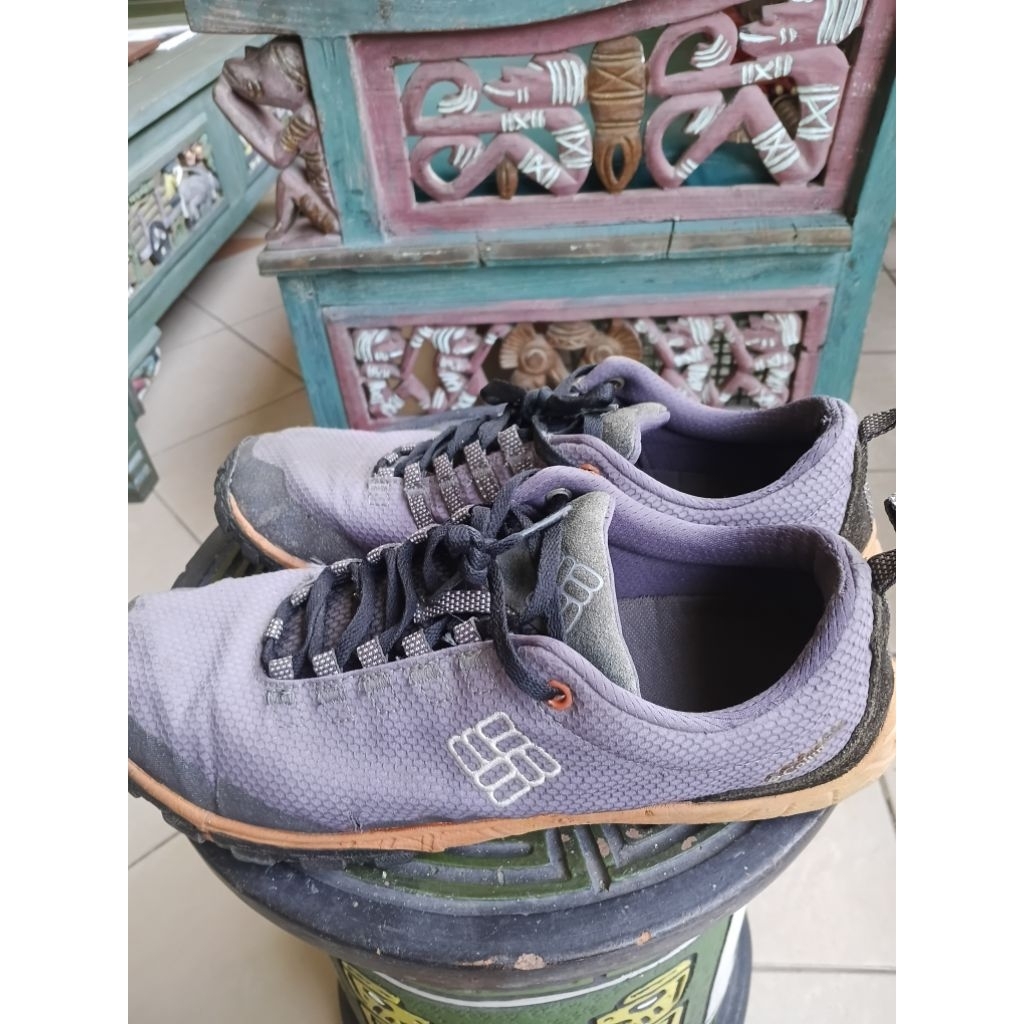 sepatu columbia trail run bekas , 43 uk 27,5