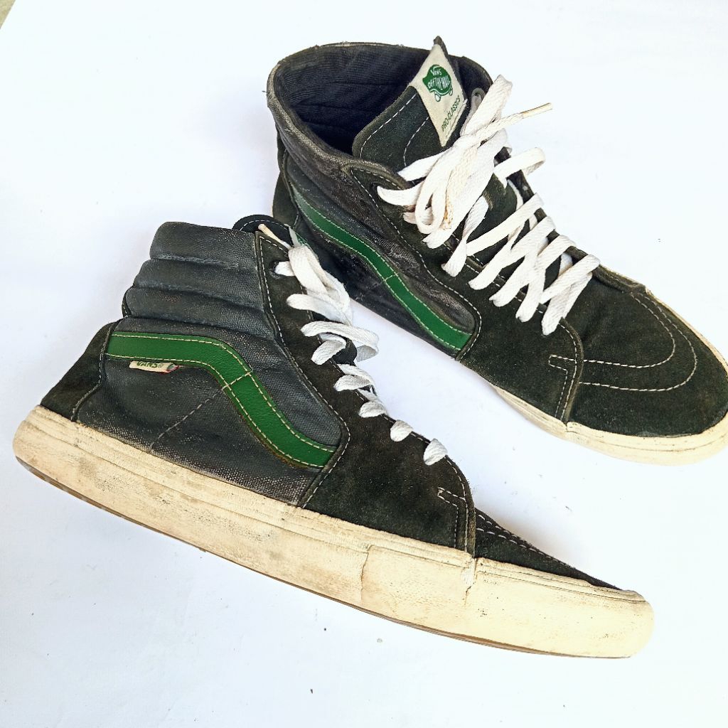 Sepatu Original VANS SK8hi Pro Sneakers High Top Kanvas Suede Hitam List Hijau Retro Unisex Pria Wan