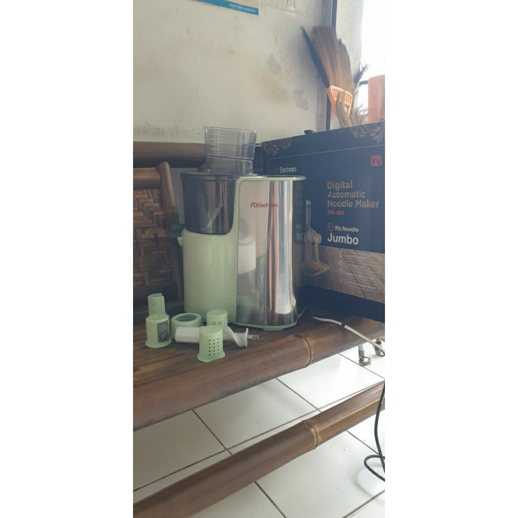 NOODLE MAKER RB ELECTRONICS RN-200