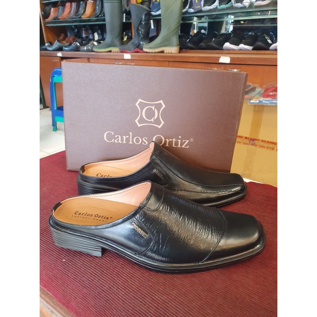 MULES / BUSTONG CARLOS ORTIZ BG