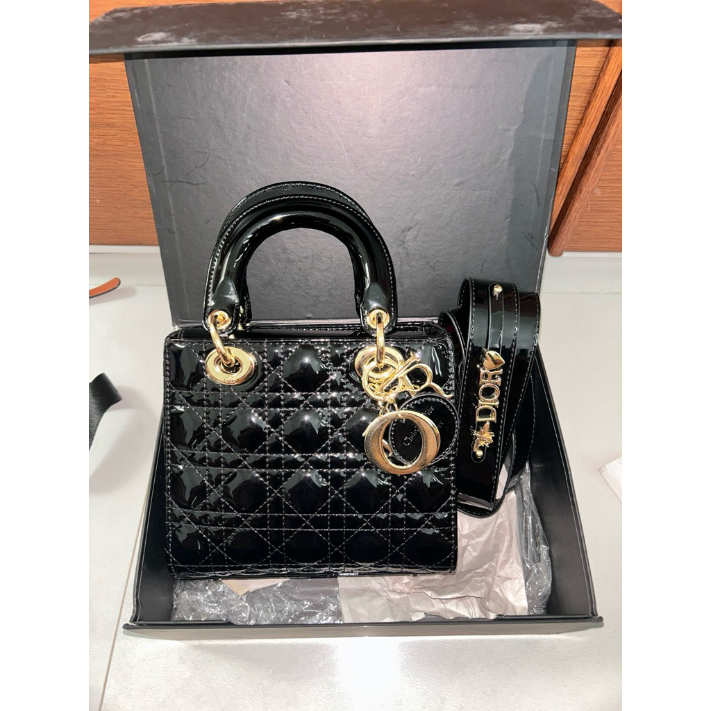 TAS DIOR HITAM METALIC