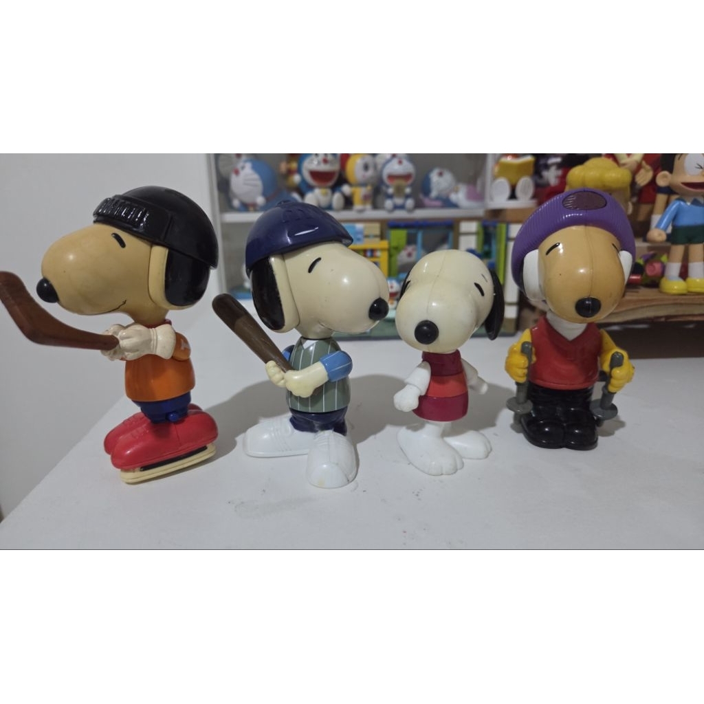 preloved figure snoopy sport