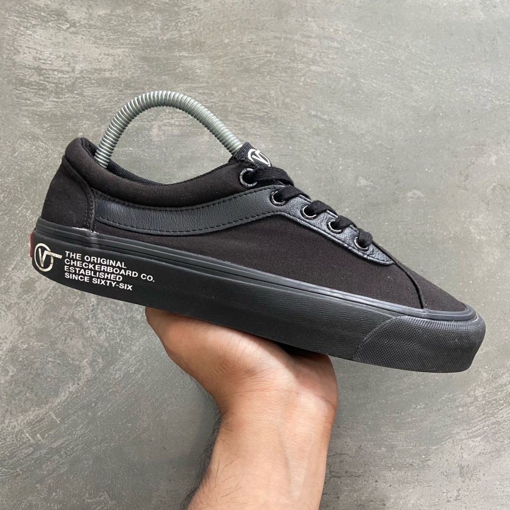 [Size 39] Vans Bold Ni Solid Color Minimalistic Low Tops Casual Skateboarding Shoes Unisex Black (VN