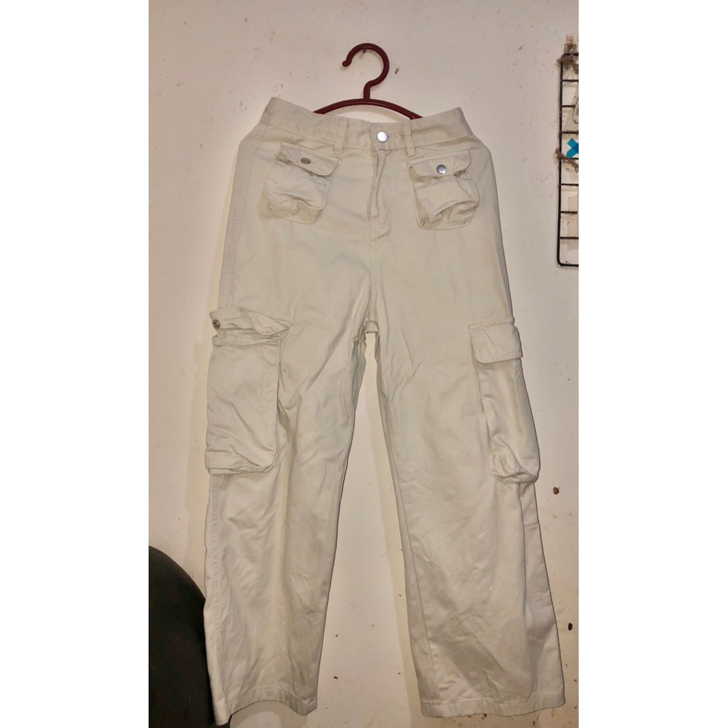 (PRELOVED) Celana LULU Putih Krem Highwaist Cargo Celana Jeans/krem6661