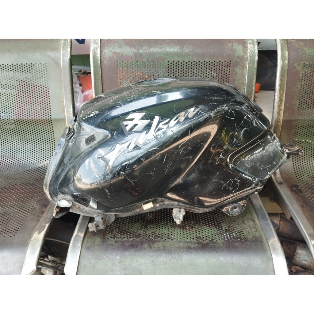 tangki gastank bajaj pulsar 180cc
