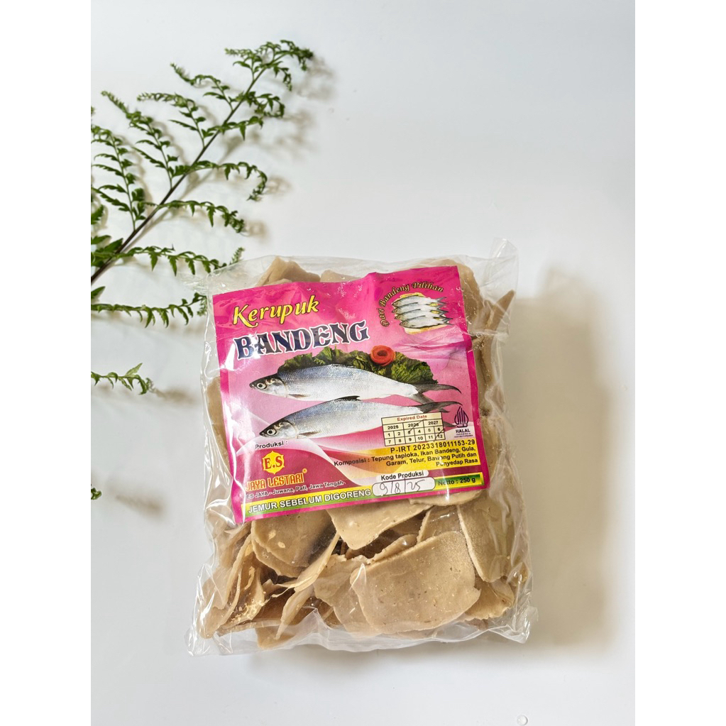 Kerupuk/Krupuk bandeng khas pati Juwana