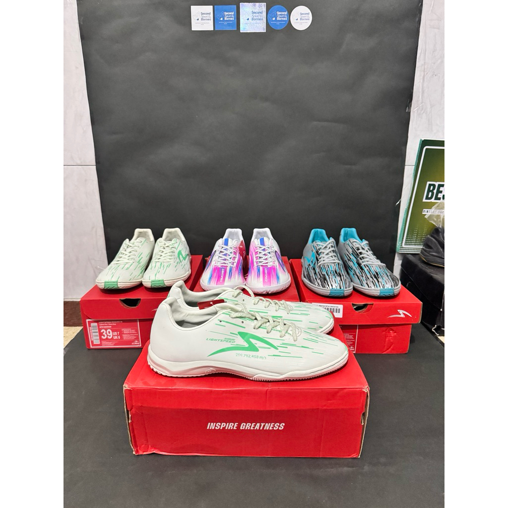 LS White Green SIZE 41 IN (BARU) + Bonus Fashion Pakaian Pria Bekas