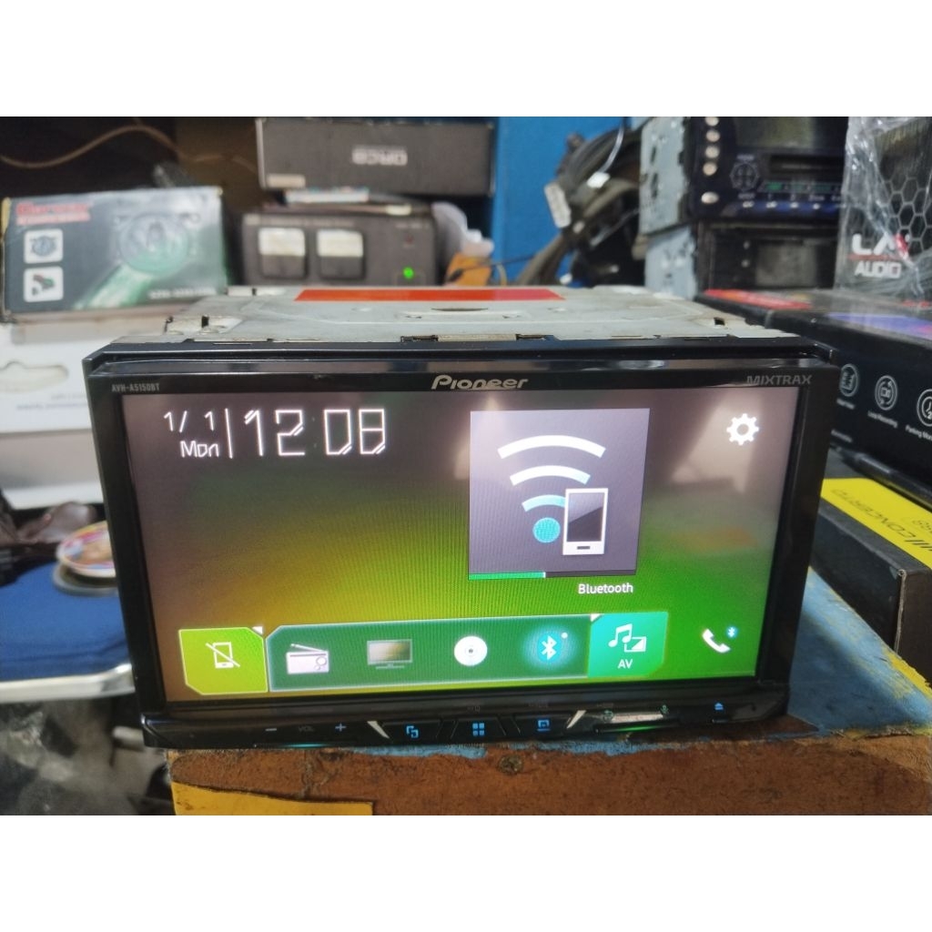 Double Din Pioneer AVH-A5150BT Bekas