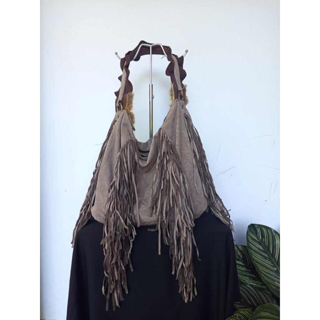 Shoulder Bohemian Bag Vintage Rumbai Unik Kulit Suwede second ori